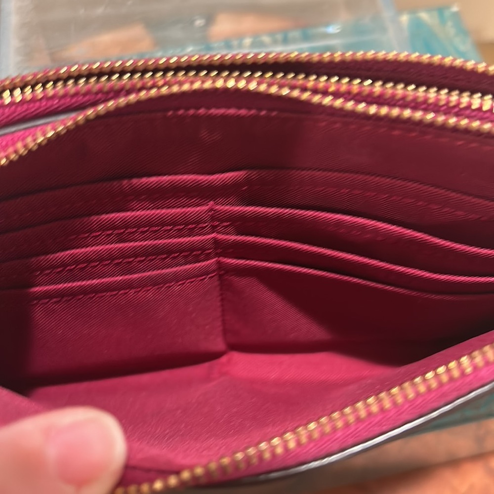 Authentic coach wristlet 8 inch by 5 inch pink trim - Picture 4 of 4